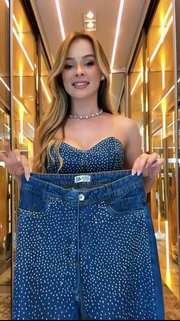 Video de Conjunto jeans bordado em strass TAM (38)