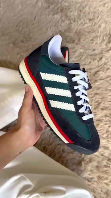 Video de Adidas SL 72 Premium