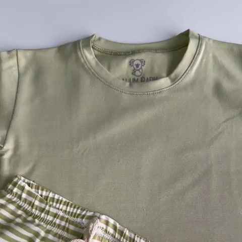 Video de Conjunto Infantil Menino Verde com Shorts - Pequenos Clássicos