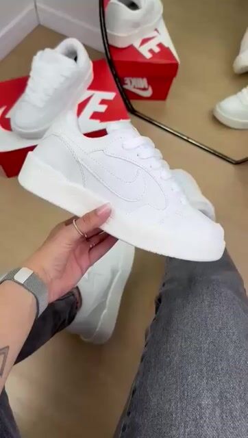 Video de Nike skate todo branco
