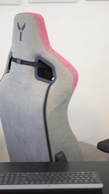 Video de Silla Gamer Dellorean By Corsair T3 Rush Sakura Tela 4D Reclinable 120kg - Gris y Rosa