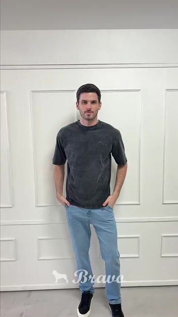 Video de Remera oversize Undefined negro
