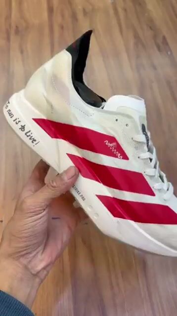 Vídeo de adizero pro 4 ´´to nun is to live´´
