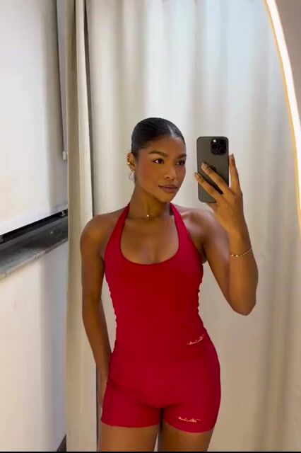 Vídeo de VITORIA CARVALHO MODA FITNESS