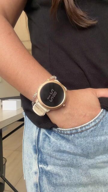 Video de SAME DAY - Reloj Inteligente Carrello Cr Geo Gama Negro Con Gps Y Brujula Smart Watch Para Entrenamiento Smartwatch Resistente Al Agua Y De Bateria De Larga Duración - (copia)