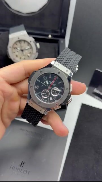 Video de Hublot Steel 44mm - AÇO/MOSTRADOR PRETO - SILICONE
