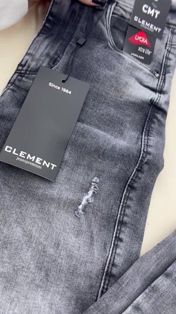 Video de Clement Grafite destroyed skinny com bolso funcional