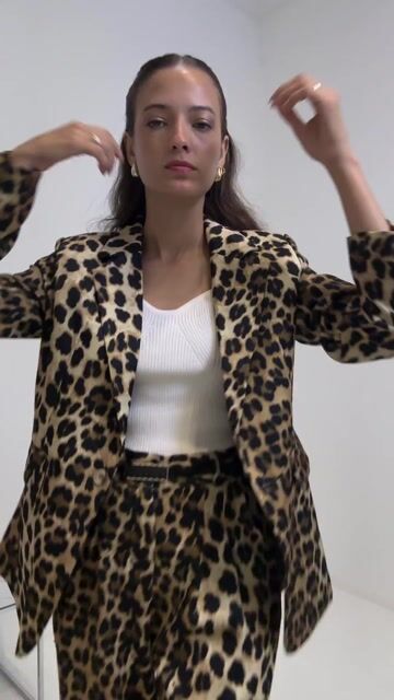 Video de Blazer Animal Print Nant