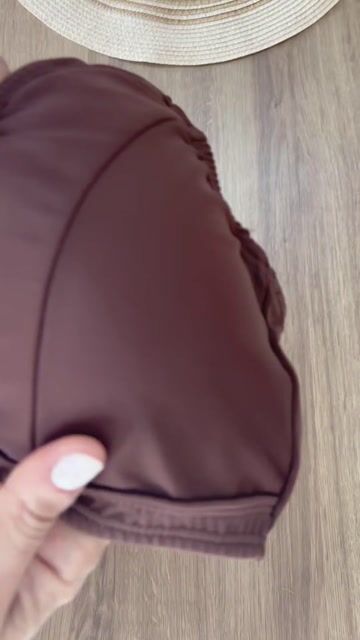 Vídeo de Busto de biquini Top alça fixa e regulagem frontal e bojo removivel Marrom