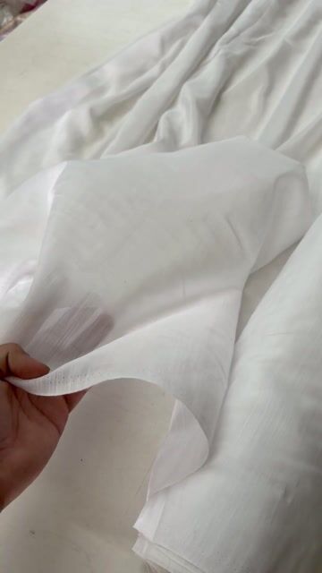 Vídeo de Tecido Seda c/ Viscose - Branca