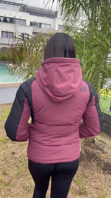 Video de Campera de Dama con Trampa para la Nieve (Natural/Negro)