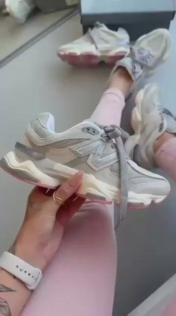 Vídeo de NB CINZA COM ROSA