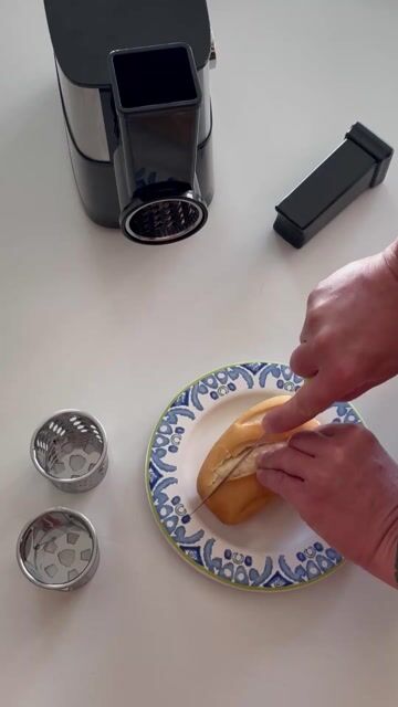 Video de Picadora de carne Nura MG-6250R