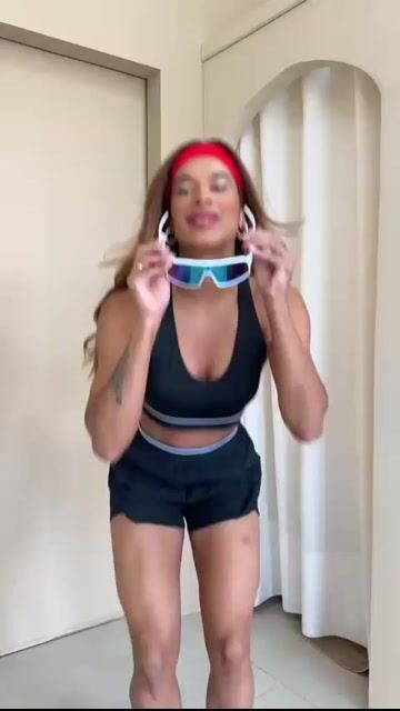 Video de CONJUNTO TOP E SHORT DUPLO LISTRAS
