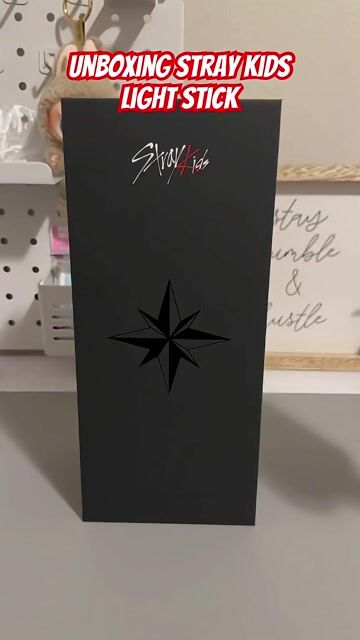 Video de Stray Kids Official Lightstick Ver. 2 - Palo De Luz