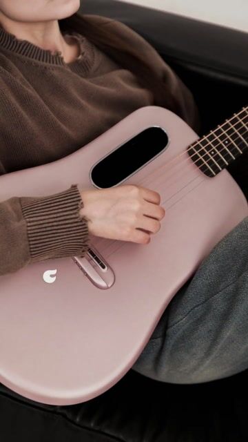 Video de Guitarra Electroacústica LAVA ME 4 Carbon 36"