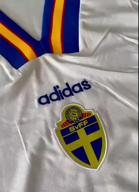 Video de CAMISETA SUECIA 1994 BLANCA