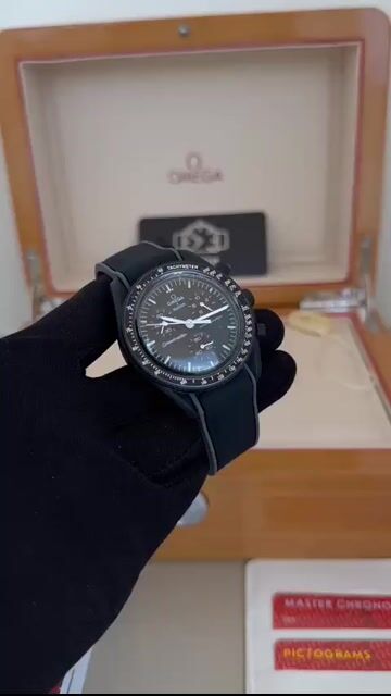 Video de Omega Swatch Speedmaster Moonswatch 40mm - MOSTRADOR PRETO - SILICONE PRETO COM CINZA