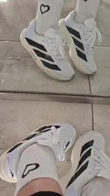 Video de Adidas Evo SL Branco/Preto Fem/Masc