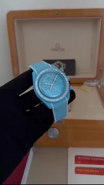 Video de Omega Swatch Speedmaster Moonswatch 40mm - MOSTRADOR AZUL - SILICONE AZUL COM BRANCO