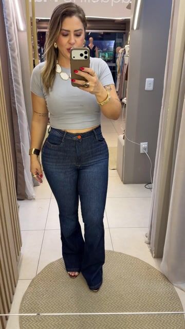 Video de CALÇA JEANS FLARE AMACIADO