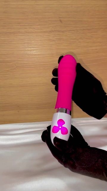 Vídeo de PG149 - VIBRADOR DE PONTO G COM 15 MODOS DE VIBRACAO E 3INTENSIDADES