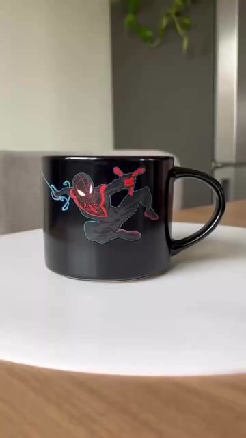 Video de Taza Spiderman Magica