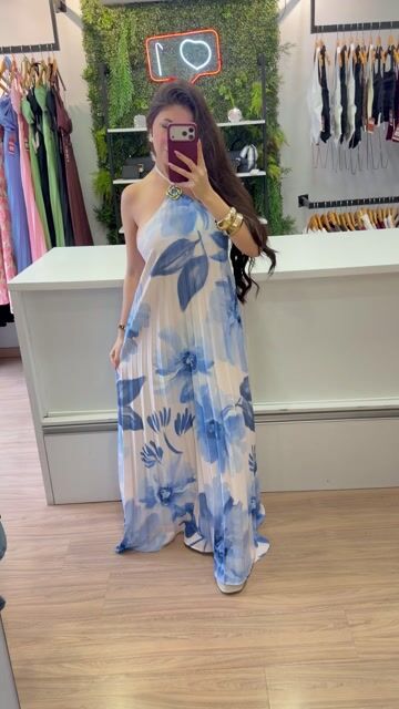 Vídeo de VESTIDO YASMIN PLISSADO