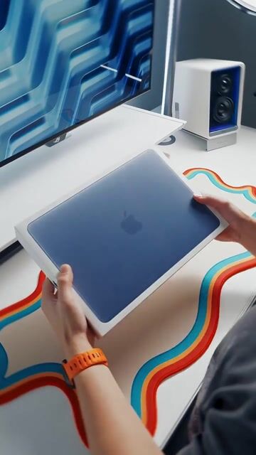 Video de Apple MacBook Neo 13 Pulgadas Chip A18 Pro 8GB RAM 256GB SSD Liquid Retina Índigo Azul