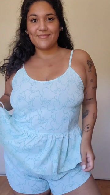 Video de PIJAMA BRETEL FINO Y SHORT CHEPSTOW BY CHINA (2205-22)