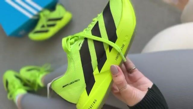 Video de Adidas Adizero Adios Pro 4 - Premium