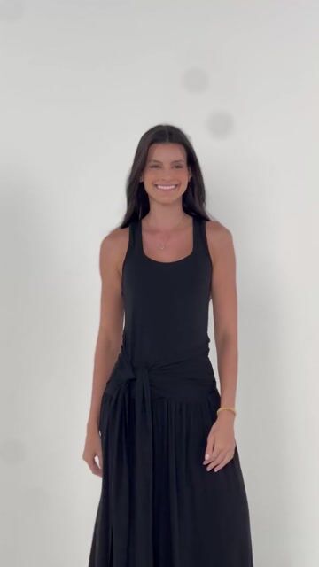 Vídeo de VESTIDO MIDI HORTÊNSIA