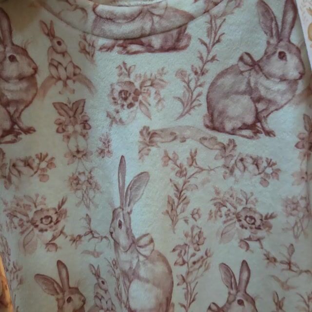Video de BUZO CONEJOS ROSAS