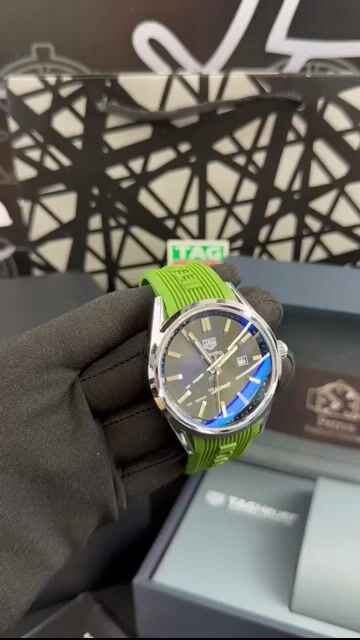 Video de TAG Heuer Carrera 44mm - AÇO/MOSTRADOR PRETO - SILICONE