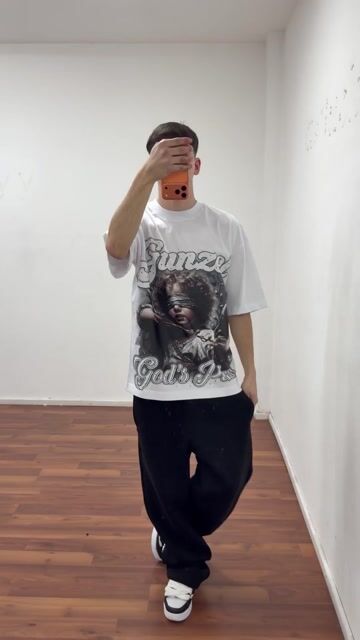 Video de Remera semi Over gunzel fecha god’s plan