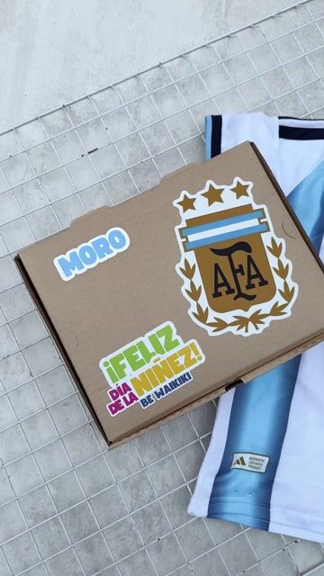 Video de CAJA PERSONALIZADA DÍA DE LA NIÑEZ + CAMISETA ARGENTINA PERSONALIZADA