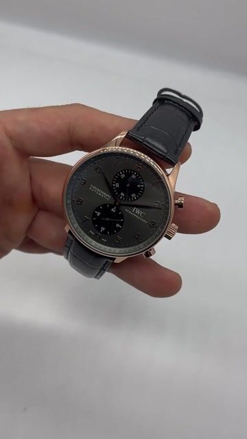 Video de IWC Chronograph 43mm - AÇO ROSE/MOSTRADOR CINZA - COURO