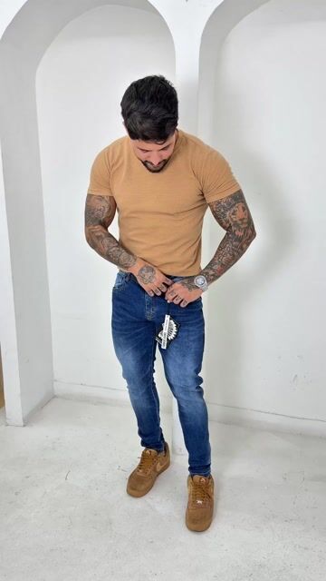 Video de Calça Básica Denim Escura
