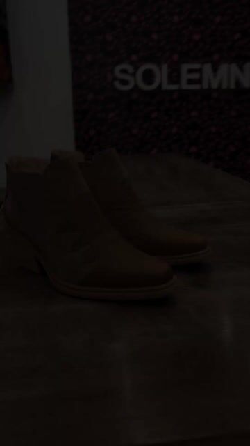 Video de SOLEMNIA SHOES