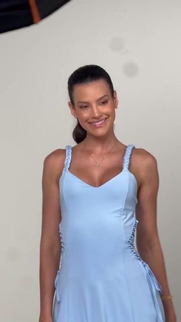 Vídeo de VESTIDO LONGUETE THAINA