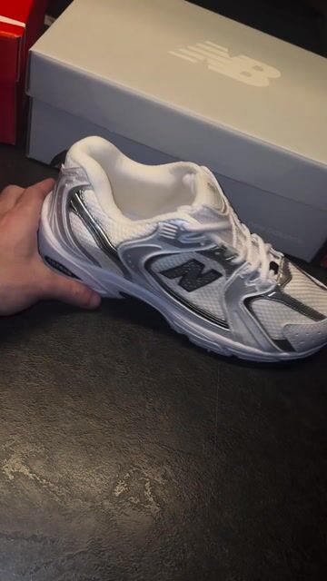 Vídeo de Tênis Nb 530 Branco