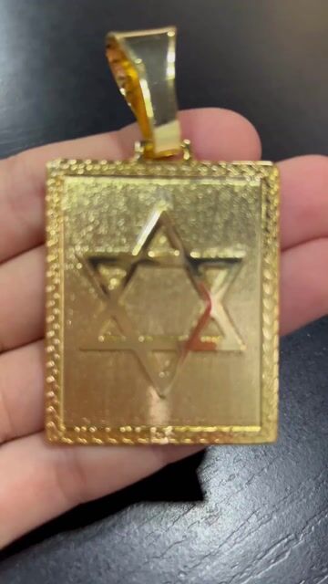 Vídeo de Pingente Estrela de Davi Quadrada G Banhado A Ouro 18K