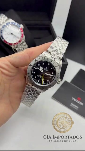 Vídeo de Black Bay GMT Relógio Premium Preto Masculino | CIA IMPORTADOS