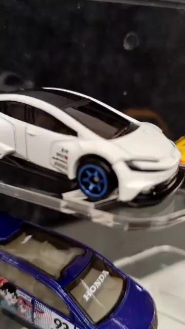 Vídeo de Expositor em Acrílico para coleção Hot Wheels