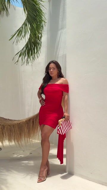 Vídeo de VESTIDO IZABEL - VERMELHO