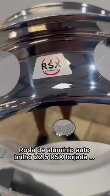 Vídeo de Roda Aluminio Caminhão 295/275 - 8,25 x 22,5 Auto Brilho Borda Larga RSX