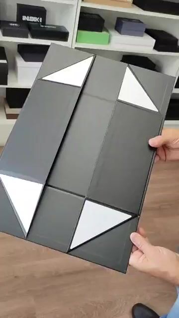 Vídeo de Caixa Presente Rígida Magnética - 33.0 x 24.0 x 12.0 - Importado