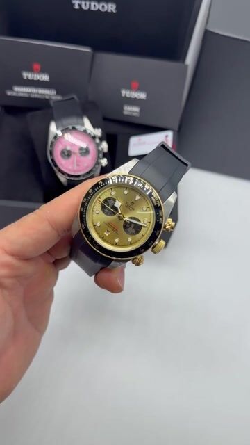 Video de Tudor Black Bay Chrono 41mm - AÇO/MOSTRADOR DOURADO - SILICONE