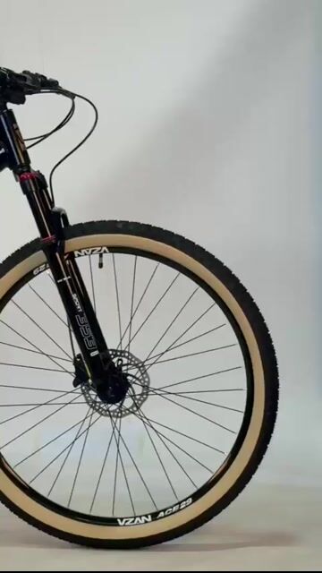 Video de Bike Aro 29 Domain 12v Freios Hidraulicos Suspensão Trava