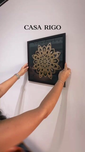 Video de Quadro em Vidro "Flores" Dourado